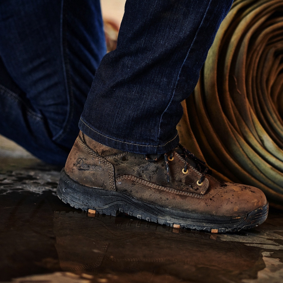 Caliper 6 Brown Aluminum Toe Danner