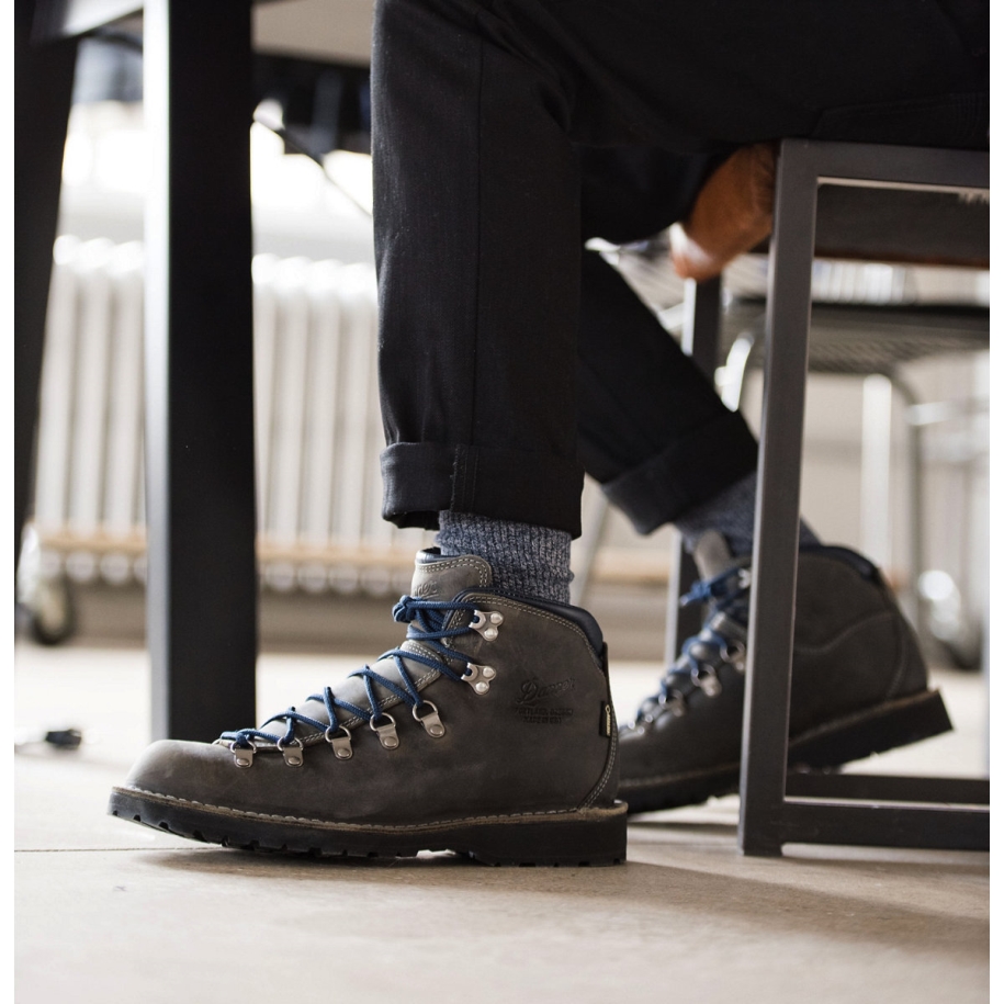 Danner Mountain Pass Gunmetal Shipyard Gunmetal