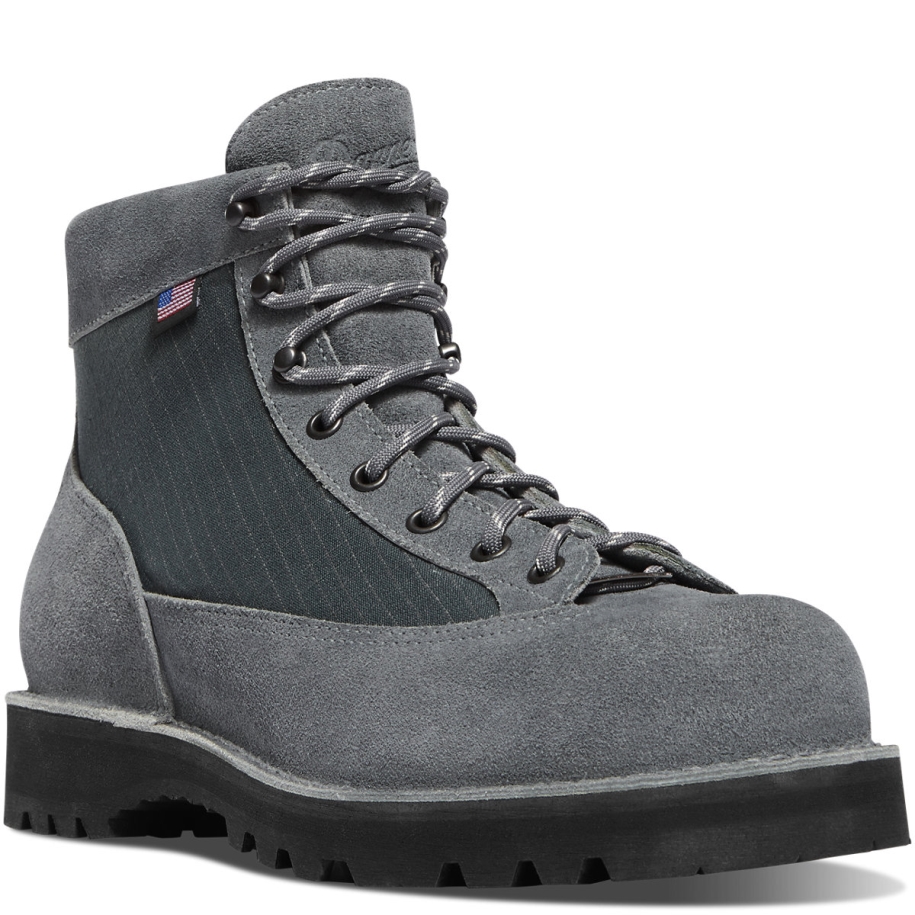 Light and wander Danner