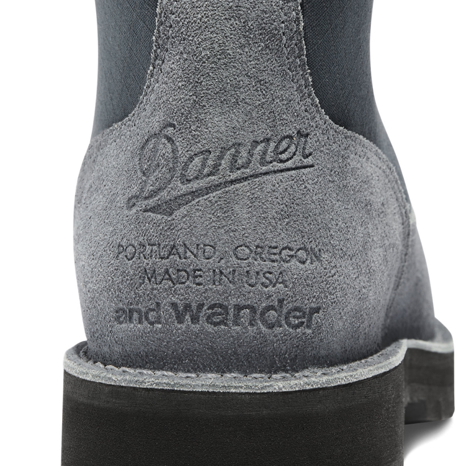 Light and wander Danner
